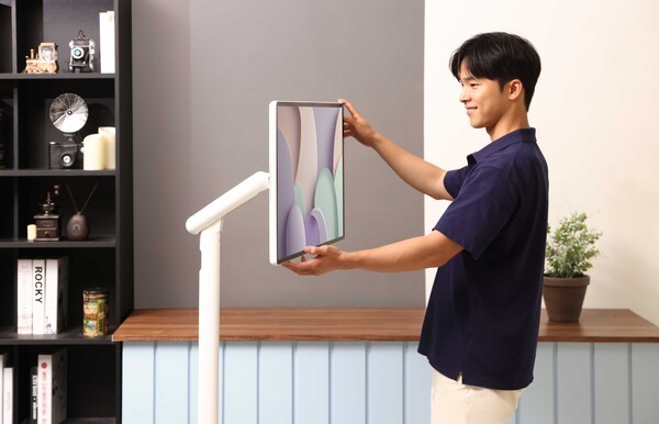 삼성전자가 신형 디스플레이 제품