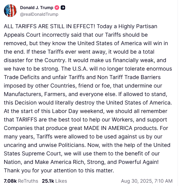 도널드 트럼프 미 대통령이 연방항소법원의 판결이 나온 후 자신이 운영하는 