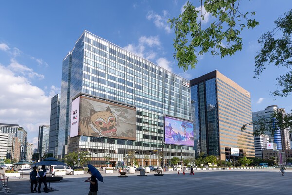 KT 고객을 노린 신종 무단결제 피해의 원인이 해커가 설치한 불법 기지국일 수 있다는 평가가 나온다. / 사진 kt