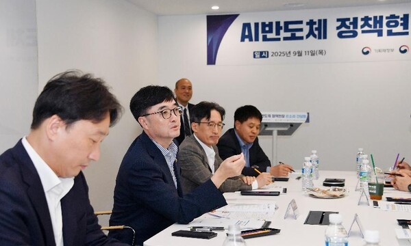 임기근 기획재정부 제2차관(왼쪽 두번째)이 쓴소리 간담회에서 발언하는 모습 / 사진 기획재정부