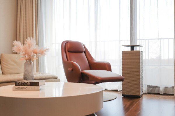 코웨이는 제주신화월드와 함께 코웨이 프리미엄 제품을 한 자리에서 체험할 수 있는 특별 객실 ‘패밀리 스위트 케어링룸’을 선보인다고 15일 밝혔다. / 사진 코웨이