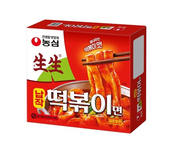 농심은 14일 ‘생생납작떡볶이면’을 출시한다. / 사진 농심
