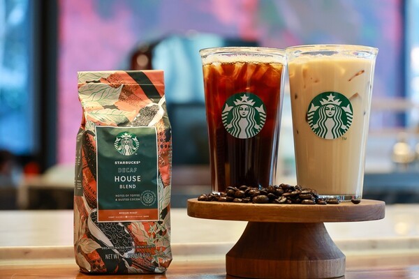 스타벅스 코리아는 1월부터 10월까지 판매된 디카페인 커피 판매량이 지난해 전체 판매량을 넘어섰다고 4일 밝혔다. / 사진 스타벅스