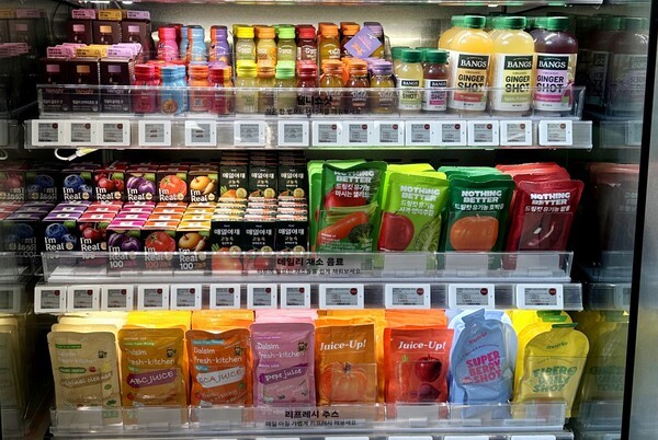 풀무원의 바른먹거리 제품 21종이 올리브베러 광화문점에 입점했다. / 사진 풀무원