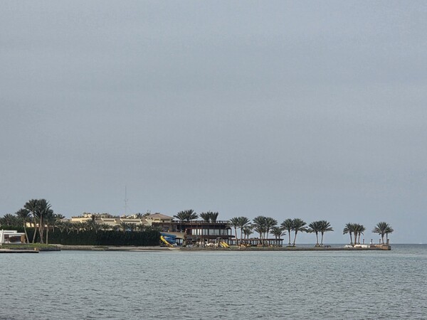 나일강에 위치한 홍해리조트 전경 / 사진 장엘리 교수