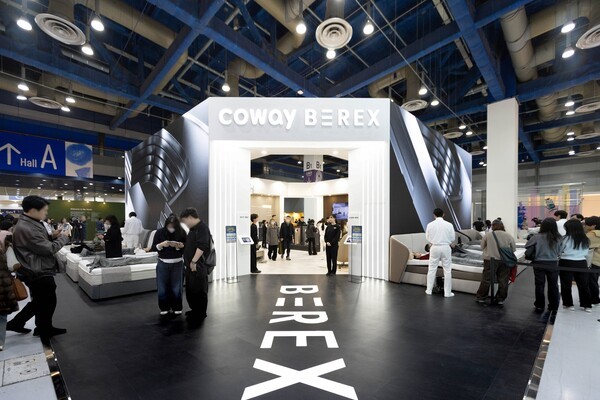 서울 강남구 코엑스에서 열린 ‘2026 서울리빙디자인페어’ 코웨이 부스 전경. / 사진 코웨이