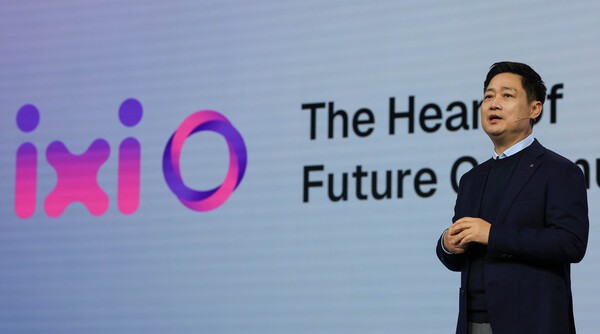 MWC26 기조 연설중인 홍범식 LG유플러스 CEO / 사진 LG유플러스