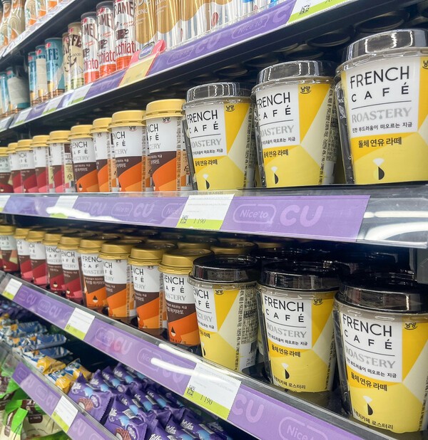 카자흐스탄 CU 편의점에 입점된 컵커피 