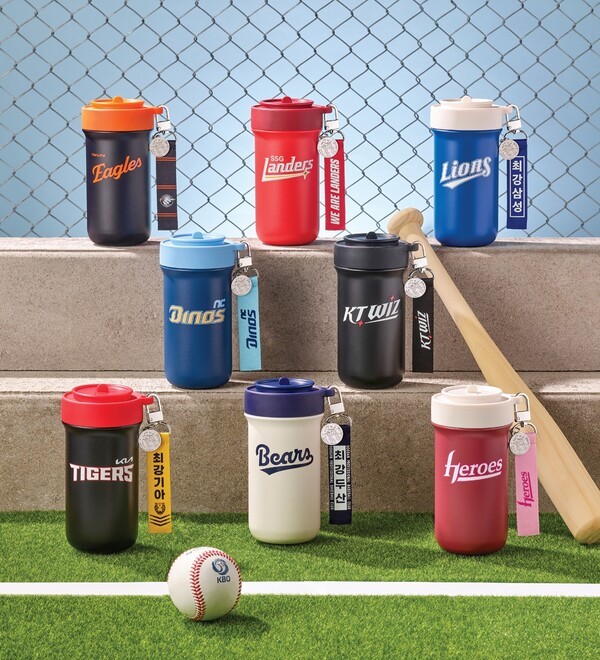 ‘Swing for Joy(승리를 부르는 즐거움)’를 주제로 출시된 스타벅스-KBO 콜라보 제품 모습 / 사진 스타벅스